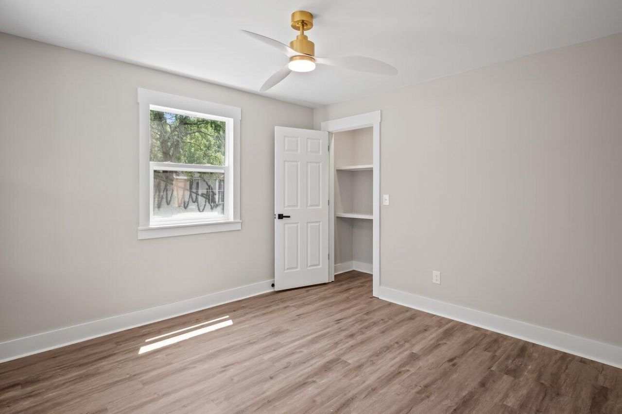 1136 N Highway 17a Photo 29