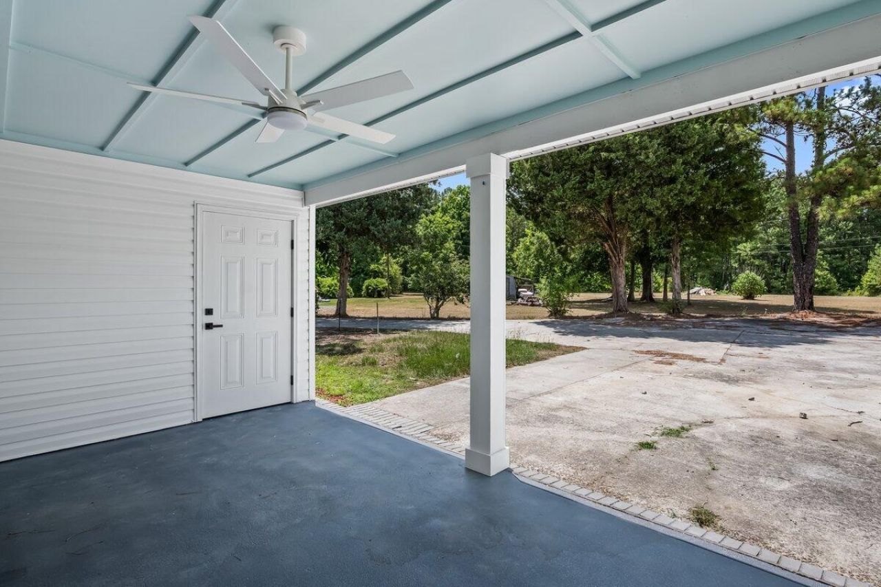 1136 N Highway 17a Photo 33