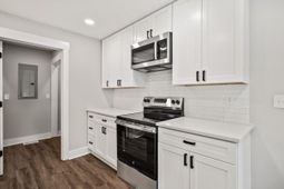 1136 N Highway 17a photo 4