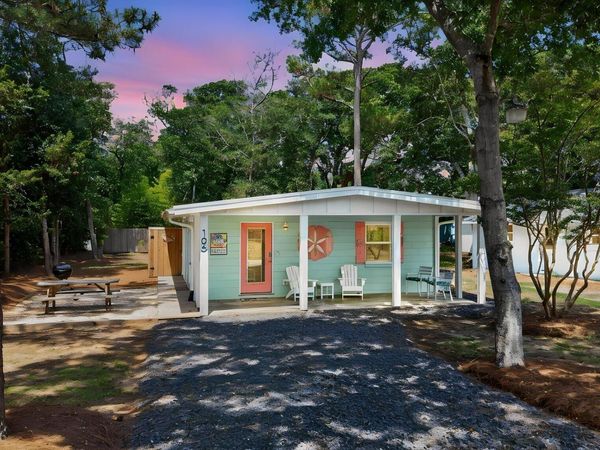 105 SE 76th Street , Oak Island, NC 28465