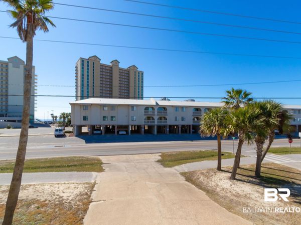 920 W Lagoon Avenue, Gulf Shores, AL 36542