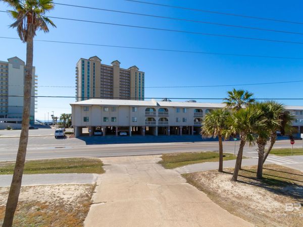 920 W Lagoon Avenue, Gulf Shores, AL 36542