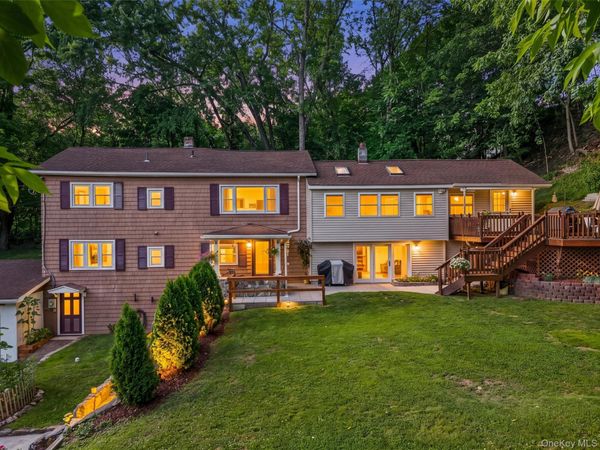 17 Dock , Milton, NY 12547