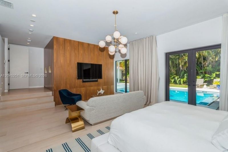 1035 Catalonia Ave , Coral Gables, FL 33134 Photo