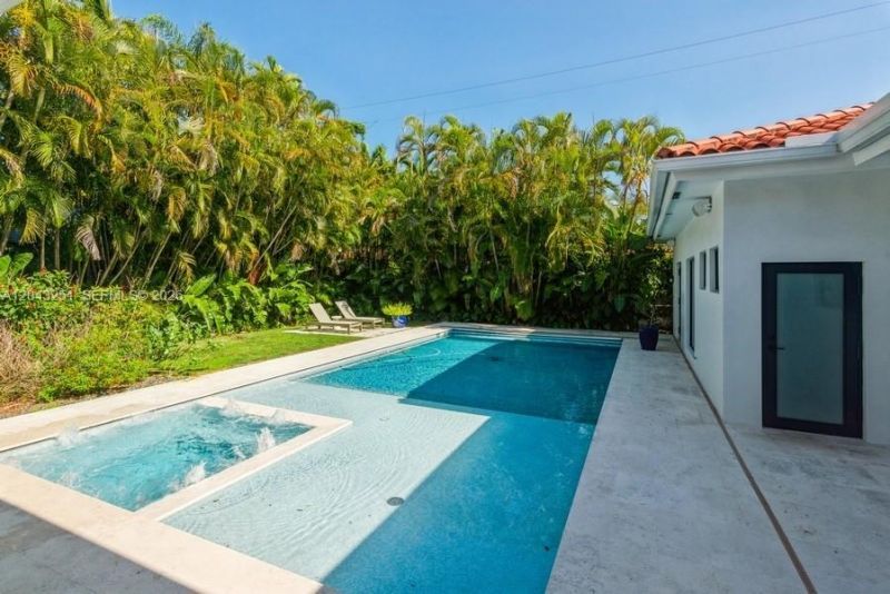 1035 Catalonia Ave , Coral Gables, FL 33134 Photo
