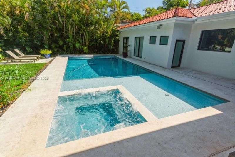 1035 Catalonia Ave , Coral Gables, FL 33134 Photo