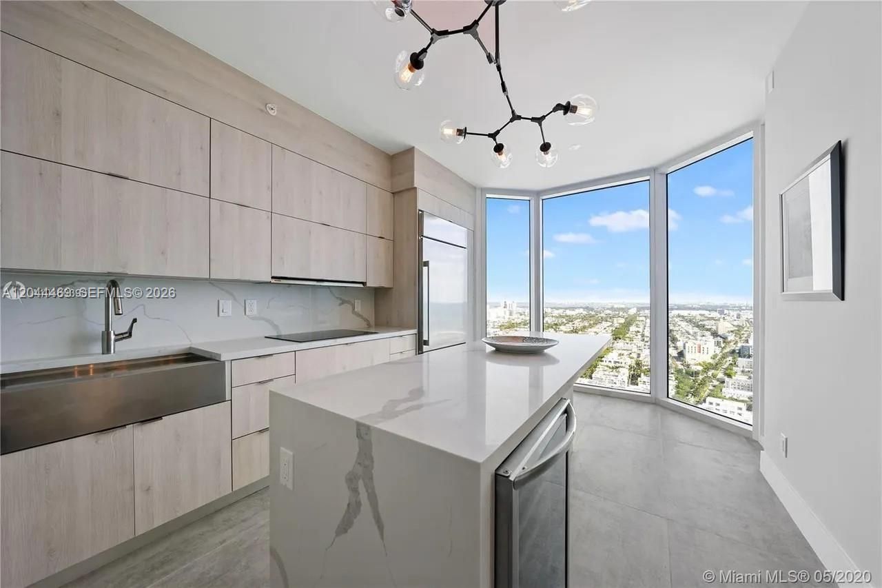300 S Pointe Dr , Unit 3604, Miami Beach, FL 33139 Photo
