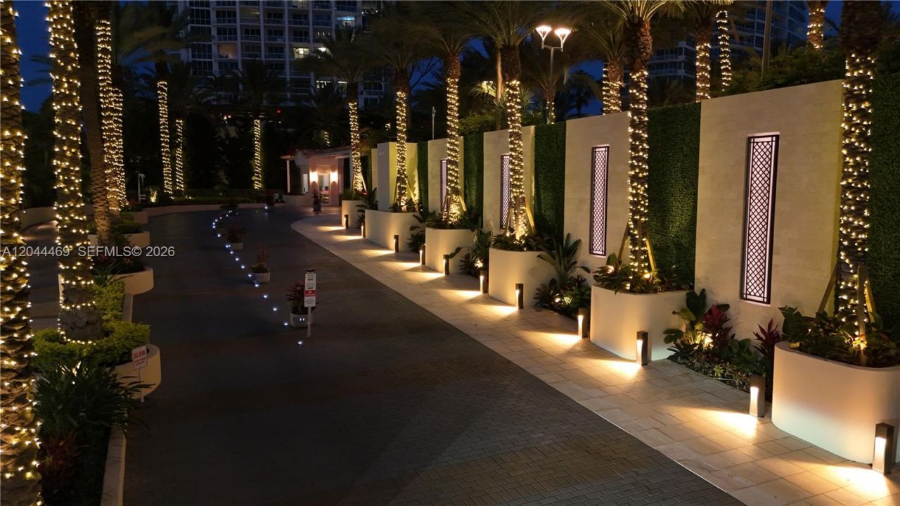 300 S Pointe Dr , Unit 3604, Miami Beach, FL 33139 Photo