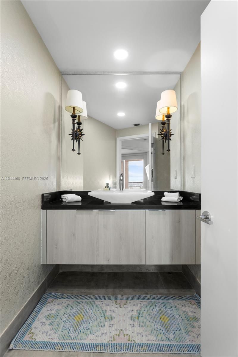 300 S Pointe Dr , Unit 3604, Miami Beach, FL 33139 Photo