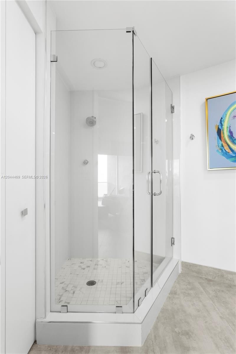 300 S Pointe Dr , Unit 3604, Miami Beach, FL 33139 Photo