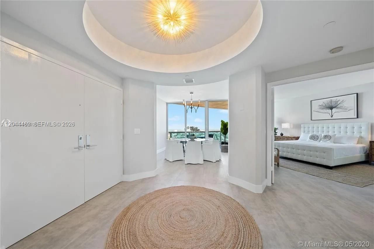 300 S Pointe Dr , Unit 3604, Miami Beach, FL 33139 Photo