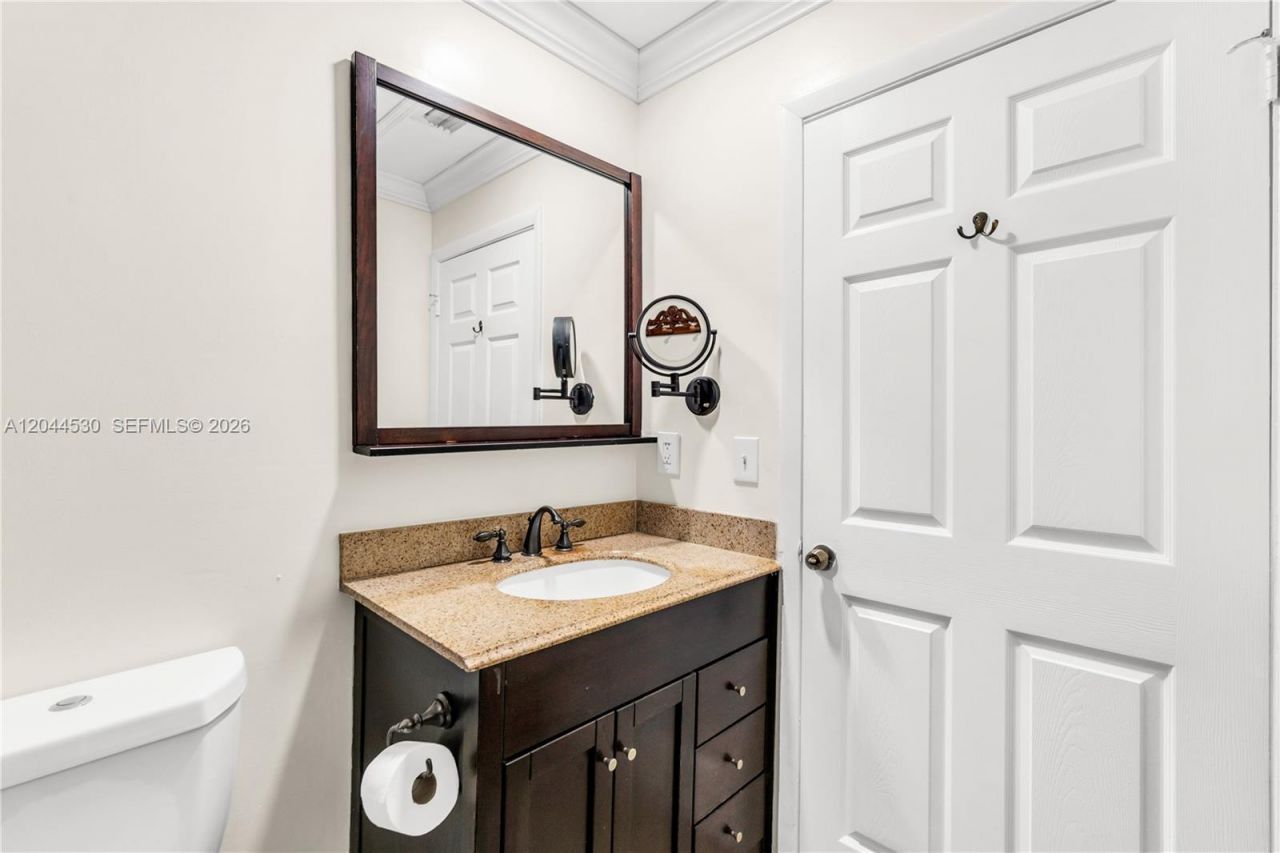 15350 SW 72nd St , Unit 24-24, Miami, FL 33193 Photo