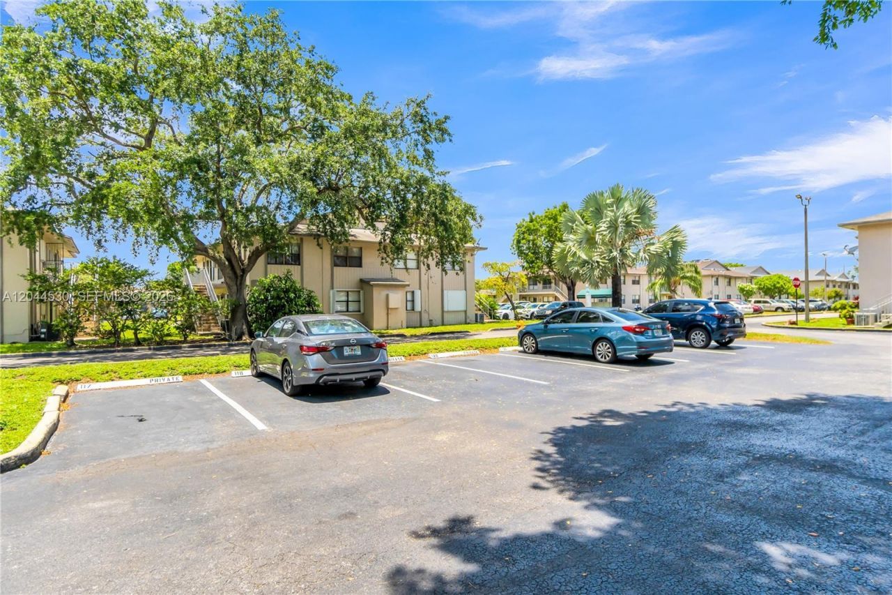 15350 SW 72nd St , Unit 24-24, Miami, FL 33193 Photo