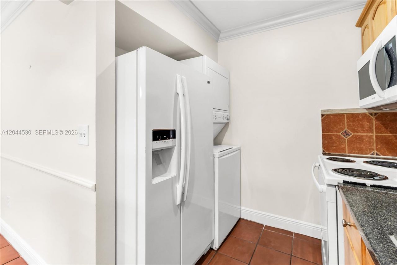 15350 SW 72nd St , Unit 24-24, Miami, FL 33193 Photo