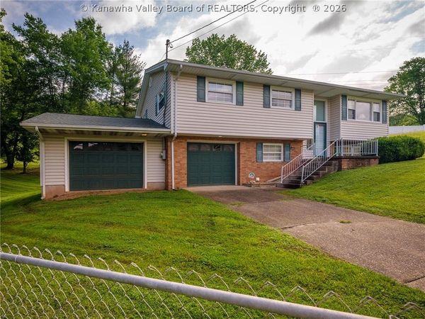 106 Holley Drive, Nitro, WV 25143