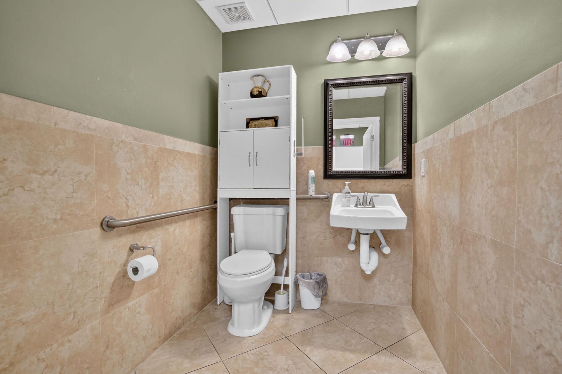 2699 Stirling Road, Unit C202, Hollywood, FL 33312 Photo