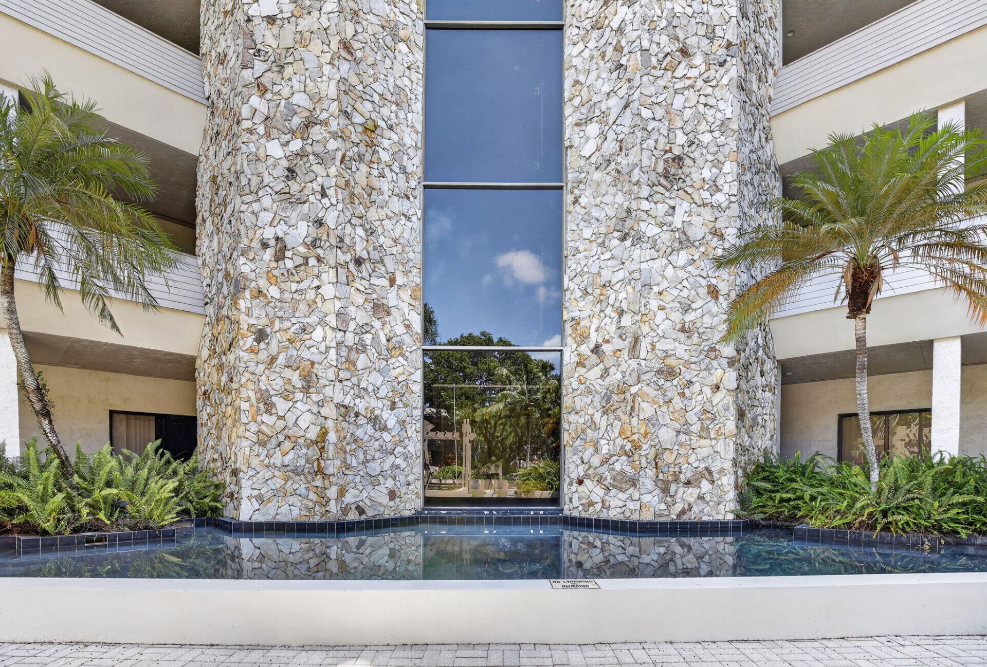 2699 Stirling Road, Unit C202, Hollywood, FL 33312 Photo