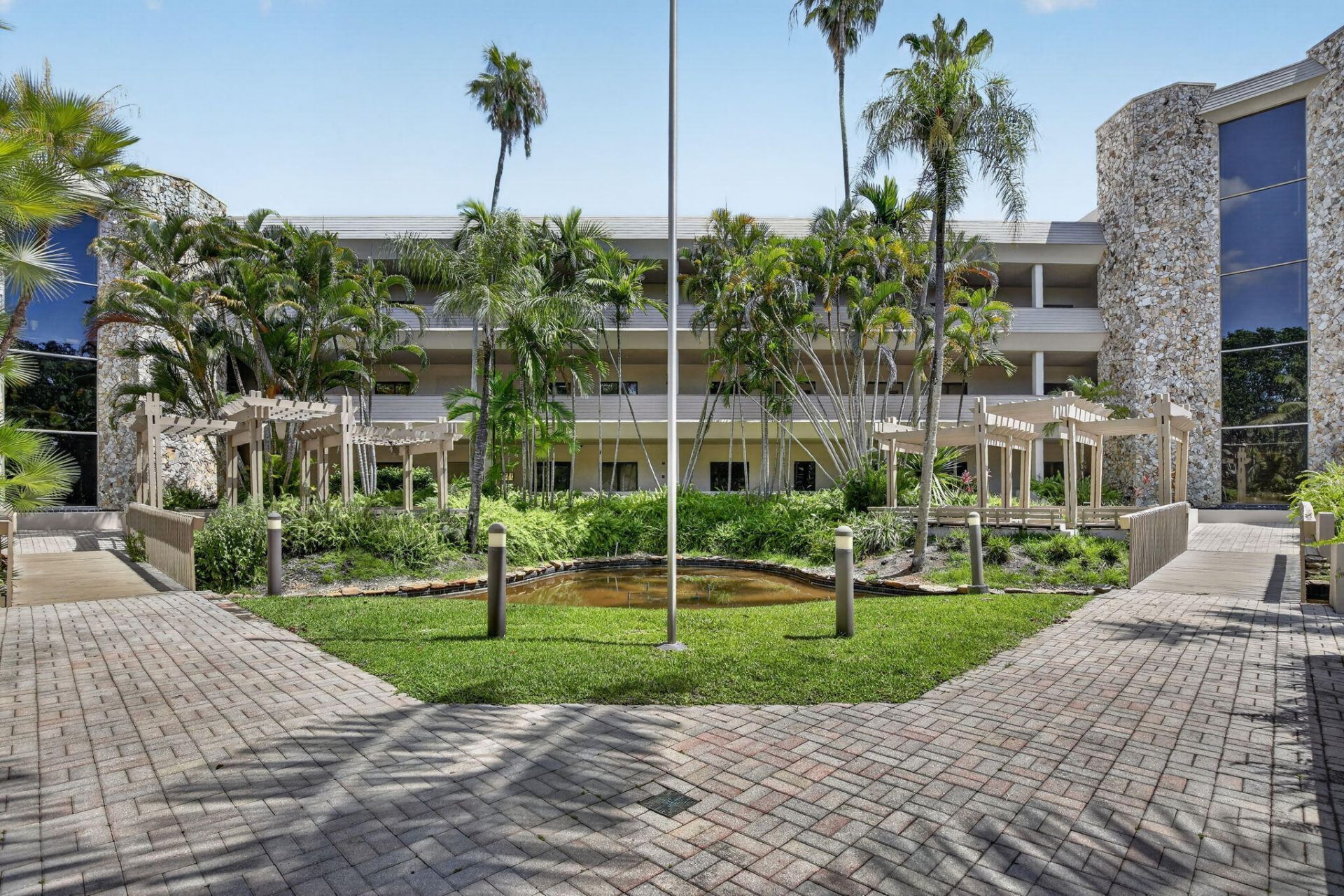 2699 Stirling Road, Unit C202, Hollywood, FL 33312 Photo