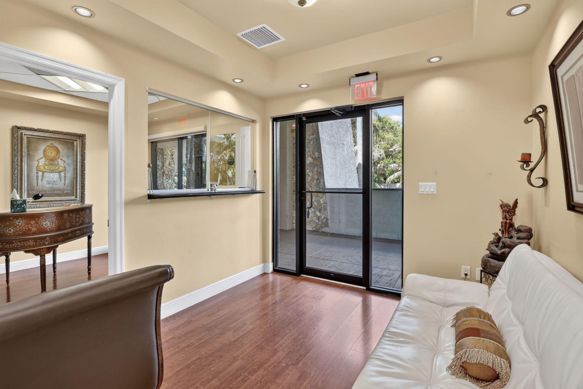 2699 Stirling Road, Unit C202, Hollywood, FL 33312 Photo