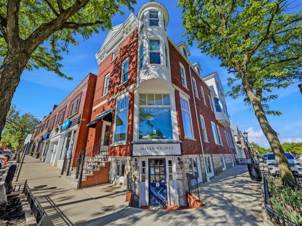102 S Washington Street, Unit OWNERS, Hinsdale, IL 60521