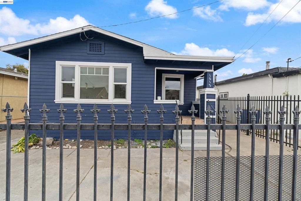 1012 72nd Ave, Oakland, CA 94621 Main Photo