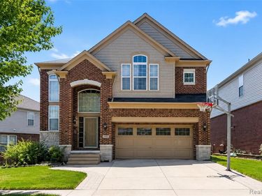 45322 Bartlett Drive, Novi, MI 48377