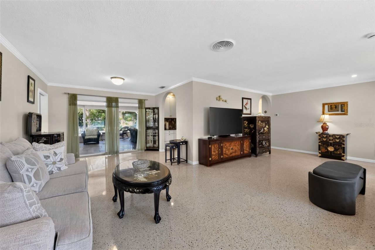 100 59th Avenue S, Saint Petersburg, FL 33705 Photo