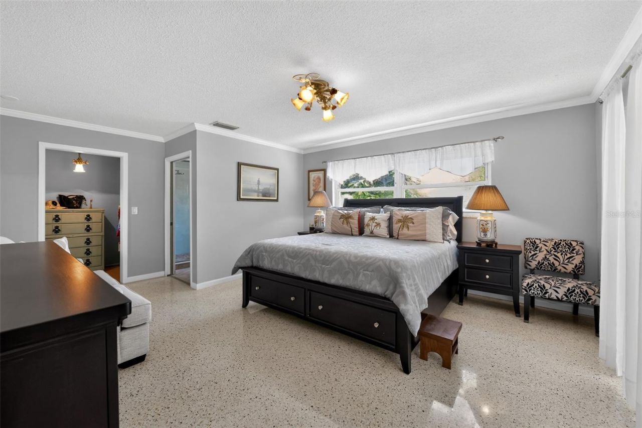 100 59th Avenue S, Saint Petersburg, FL 33705 Photo