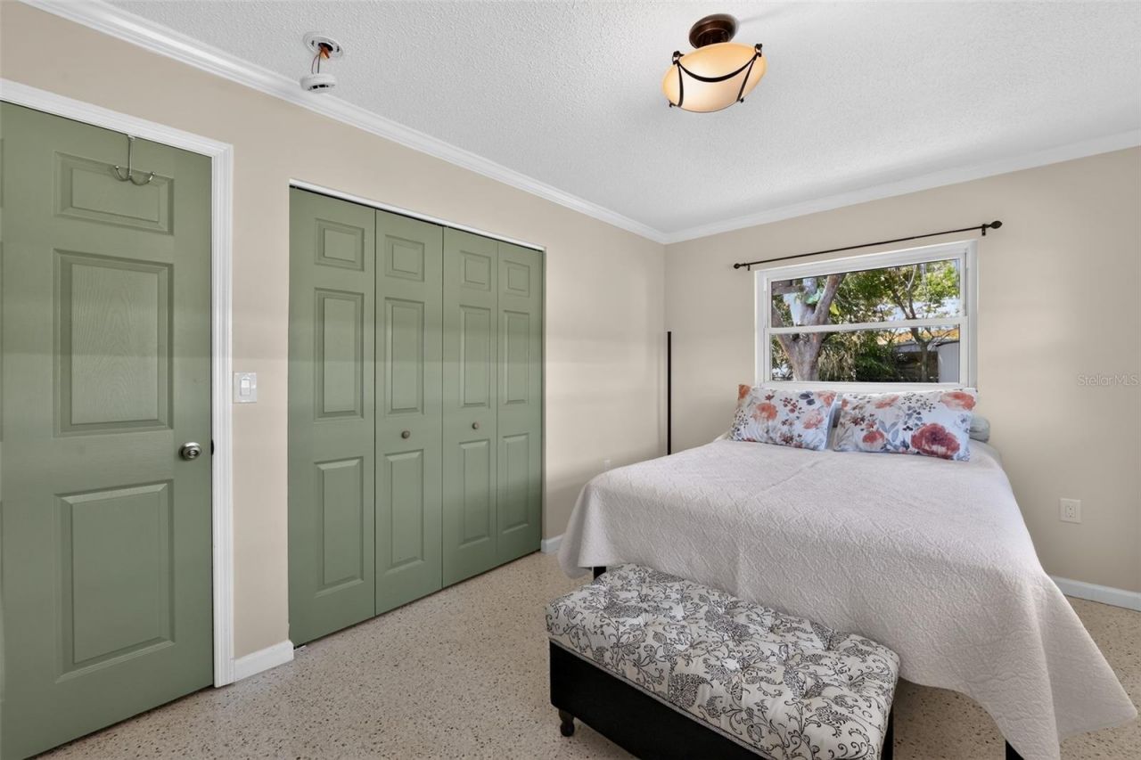 100 59th Avenue S, Saint Petersburg, FL 33705 Photo