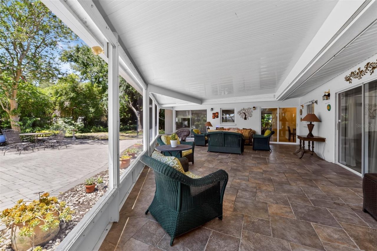 100 59th Avenue S, Saint Petersburg, FL 33705 Photo