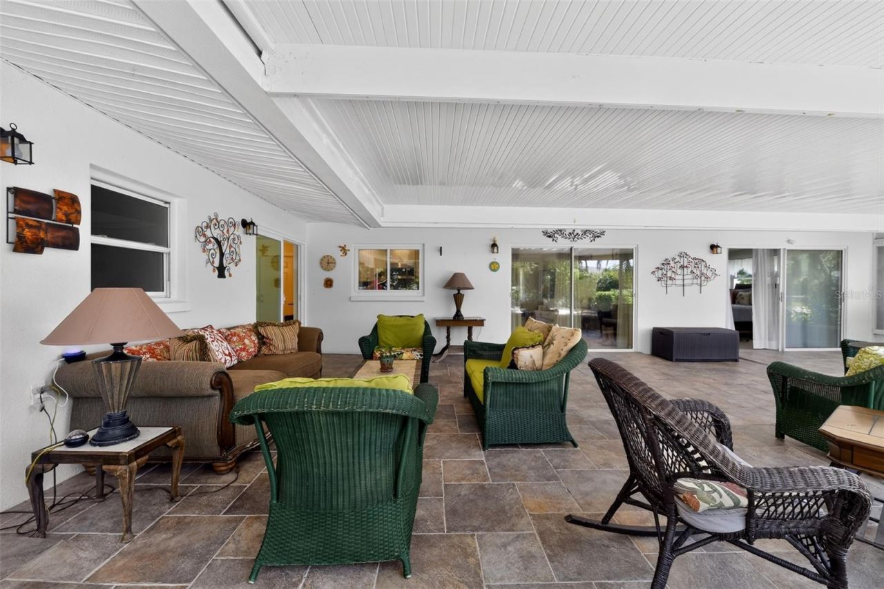 100 59th Avenue S, Saint Petersburg, FL 33705 Photo