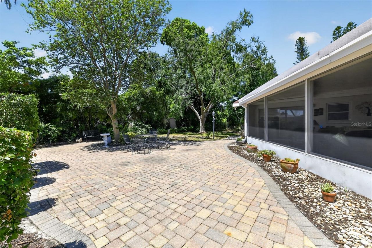 100 59th Avenue S, Saint Petersburg, FL 33705 Photo