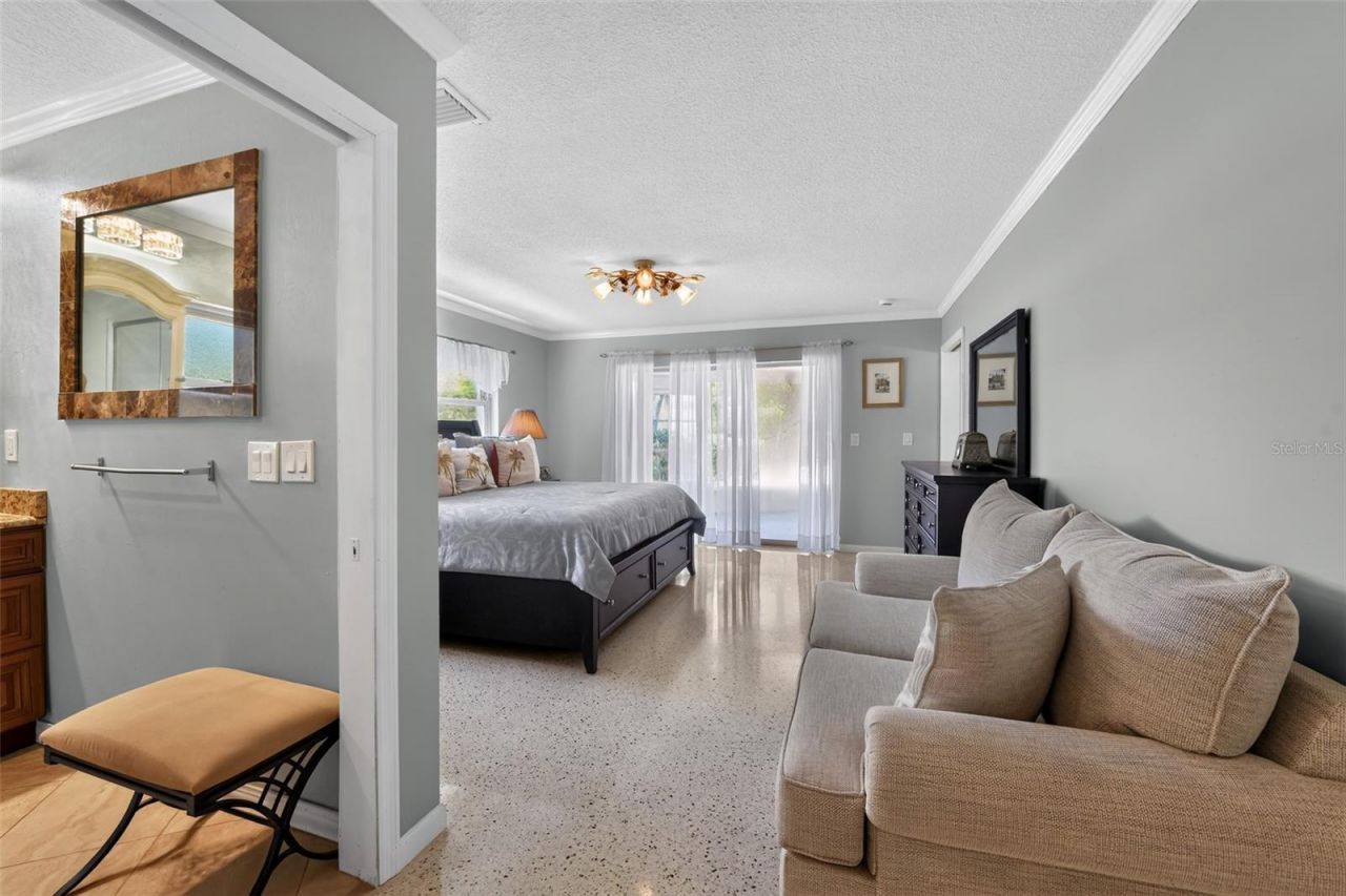 100 59th Avenue S, Saint Petersburg, FL 33705 Photo