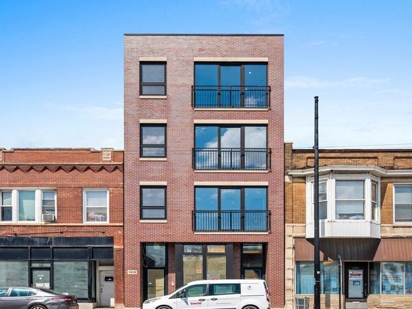 3008 W Belmont Avenue , Unit 3, Chicago, IL 60618