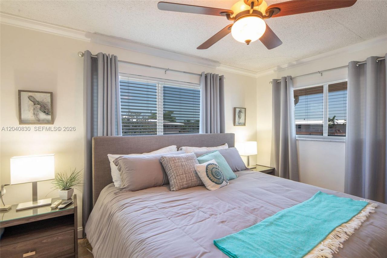 920 SW 10th Ter , Unit 12R, Hallandale Beach, FL 33009 Photo