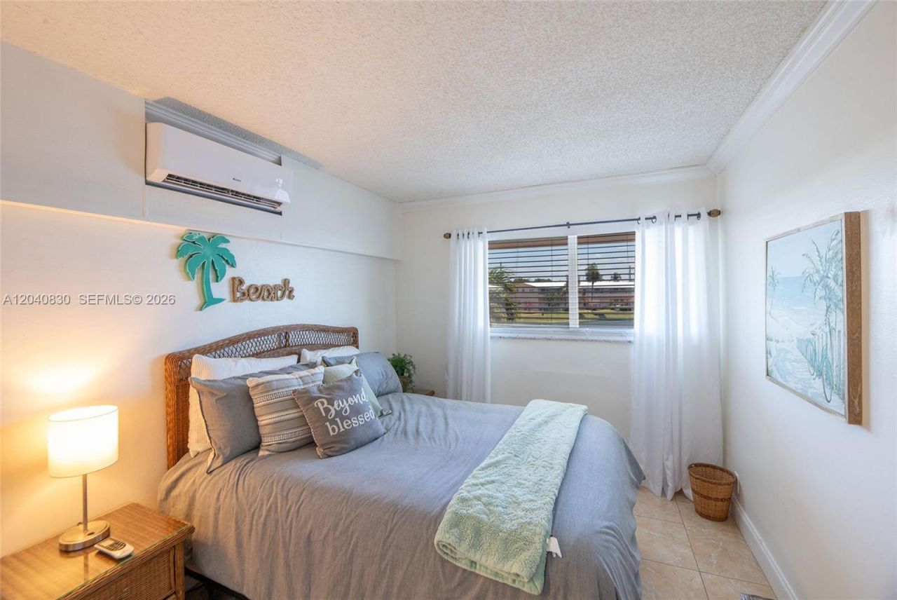 920 SW 10th Ter , Unit 12R, Hallandale Beach, FL 33009 Photo