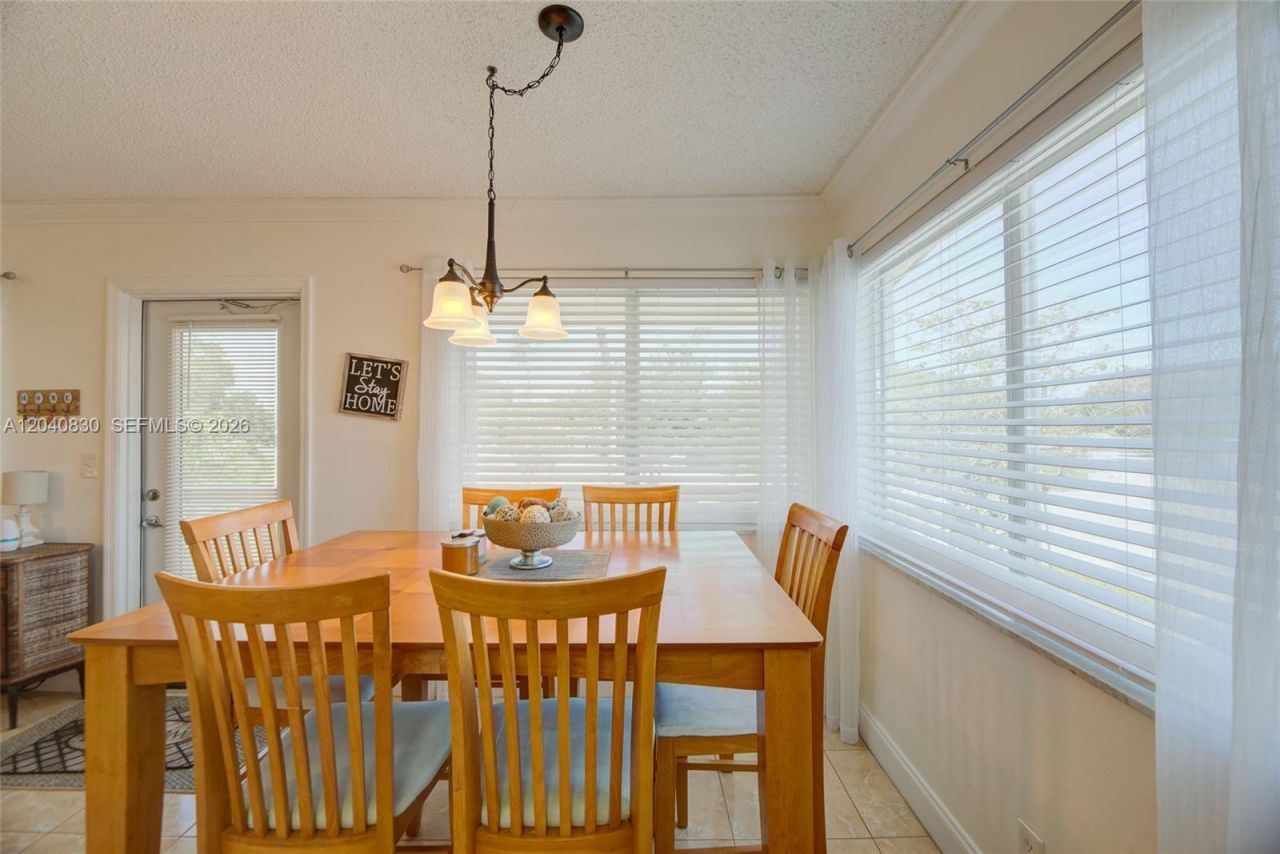 920 SW 10th Ter , Unit 12R, Hallandale Beach, FL 33009 Photo