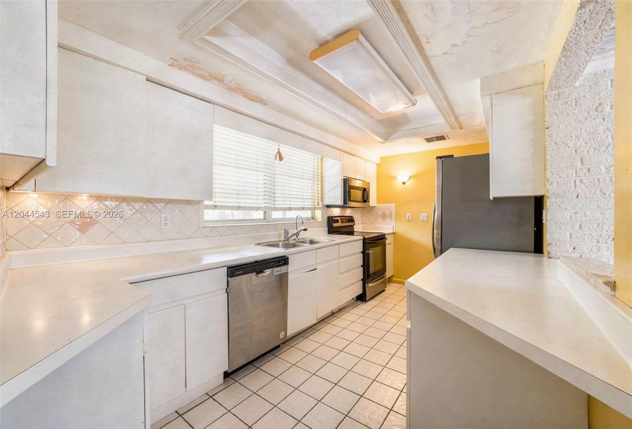 698 NW 7th Ave , Boca Raton, FL 33486 Photo