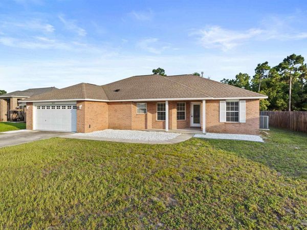 643 Downhaul Dr, Pensacola, FL 32507