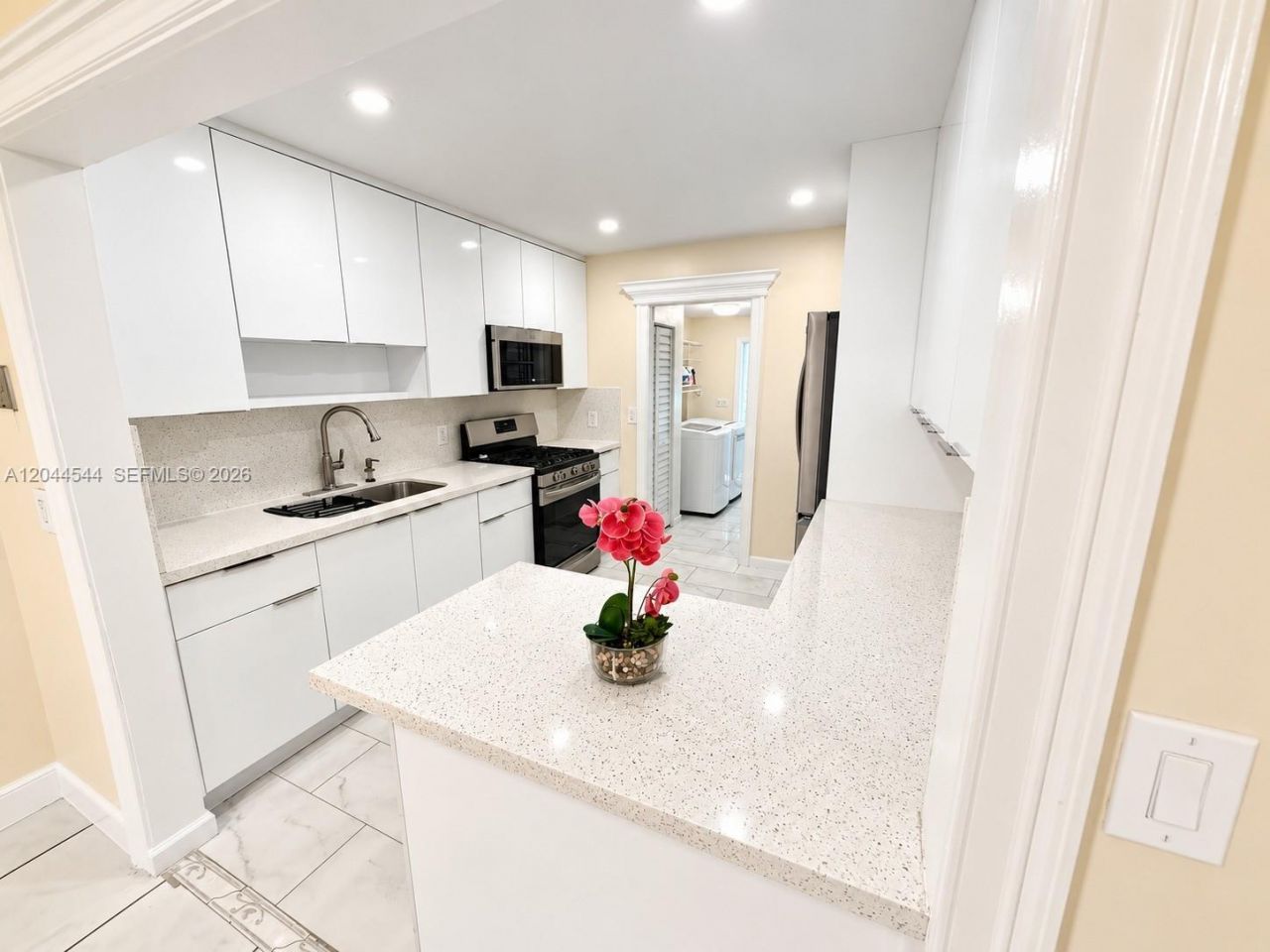 974 SE 1st St, Unit 974, Hialeah, FL 33010 Photo