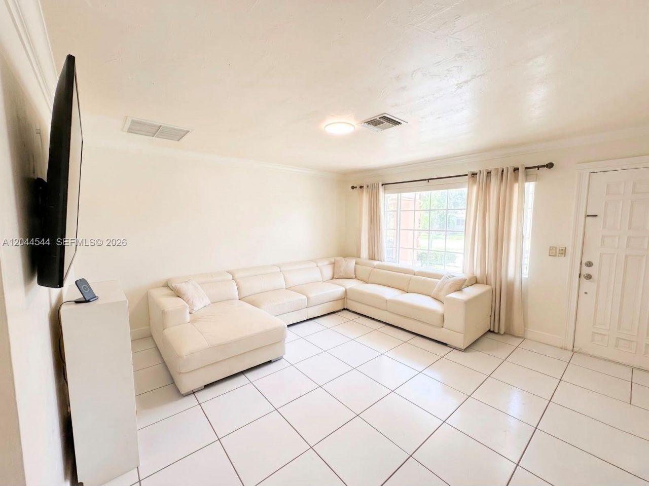 974 SE 1st St, Unit 974, Hialeah, FL 33010 Photo