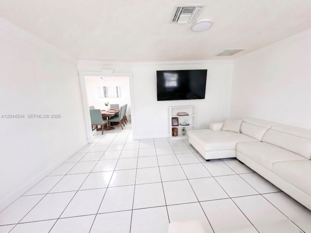 974 SE 1st St, Unit 974, Hialeah, FL 33010 Photo