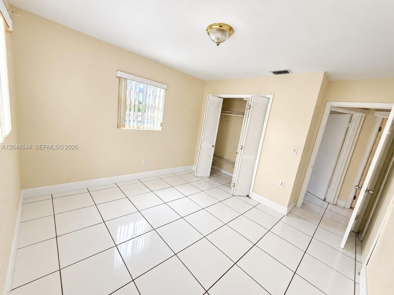 974 SE 1st St, Unit 974, Hialeah, FL 33010 Photo