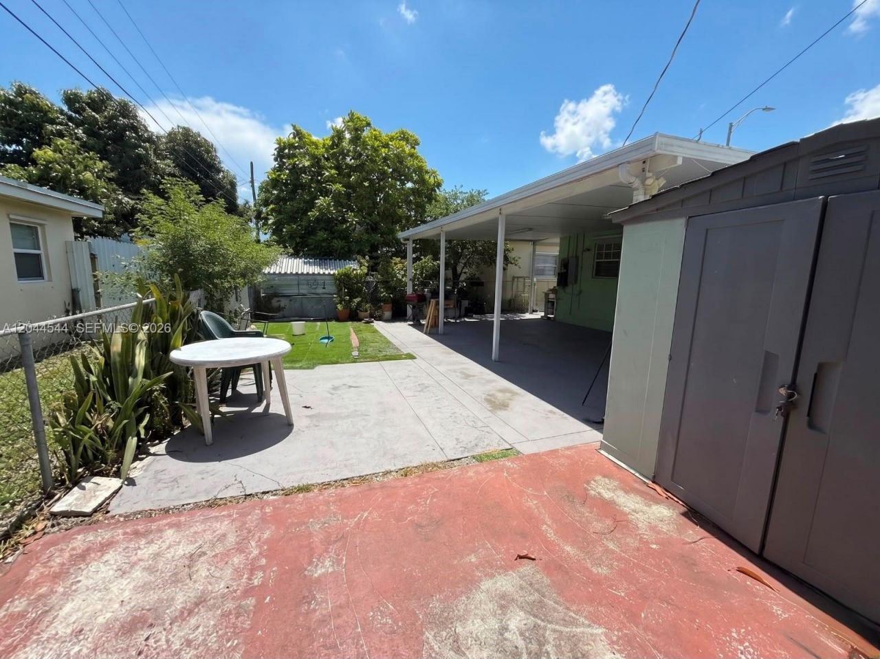 974 SE 1st St, Unit 974, Hialeah, FL 33010 Photo