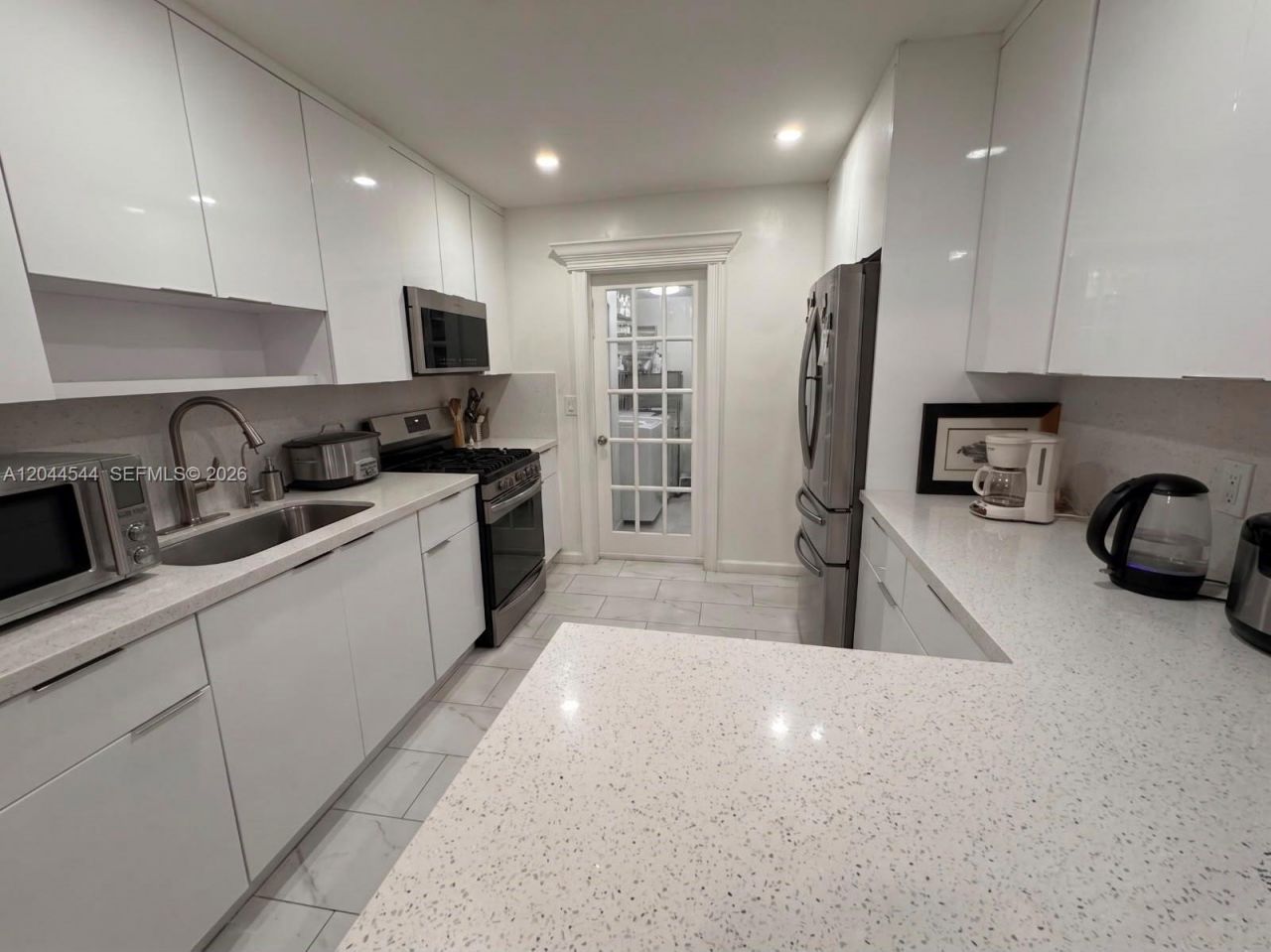 974 SE 1st St, Unit 974, Hialeah, FL 33010 Photo