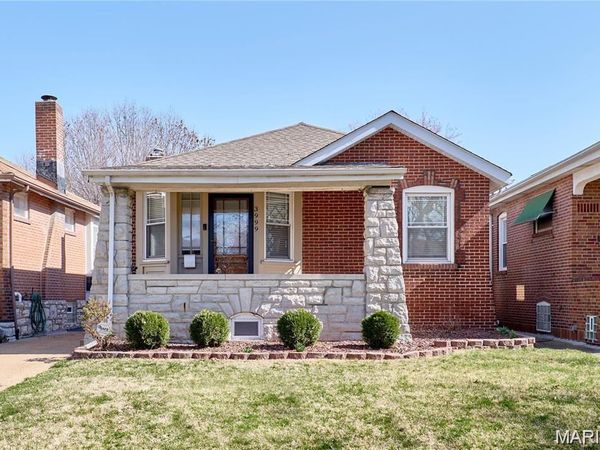 3999 Dover Place, St Louis, MO 63116