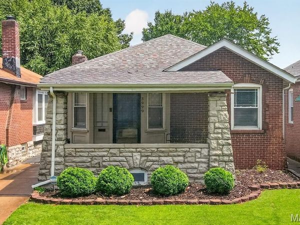 3999 Dover Place, St Louis, MO 63116