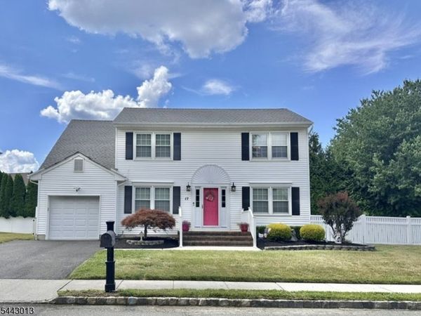 17 Reid Way, Freehold, NJ 07728