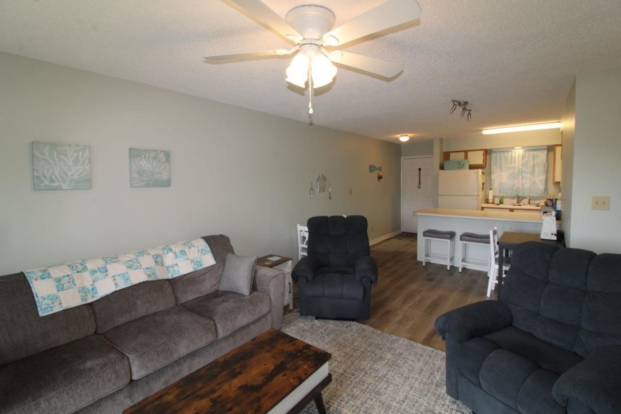 922 Fairwood Lakes Ln. Photo 8