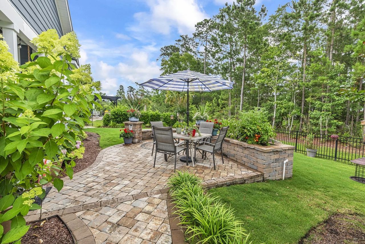 125 Black Water Dr. Photo 32